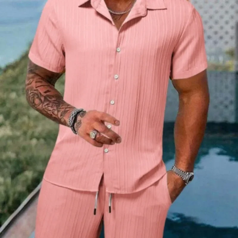 Spring and Summer New Men's Gentleman Shirt Casual Loose Short Sleeve Shorts Beach Set ropa de hombreo de lujo trajes
Spring and Summer New Men's Gentleman Shirt Casual Loose Short Sleeve Shorts Beach Set ropa de hombreo de lujo trajes