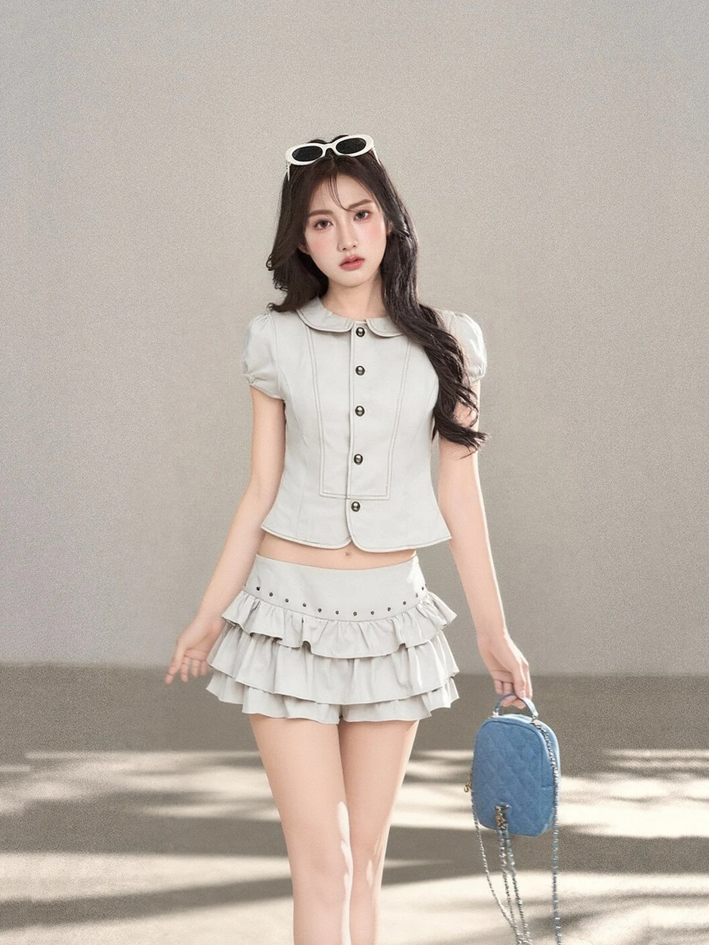 LIXIAOWAN Korean Design Stand Collar Bubble Sleeve Top And Puffy Skirt Set Women's Sweet Style Two-Piece Suit Casual Wear
LIXIAOWAN Korean Design Stand Collar Bubble Sleeve Top And Puffy Skirt Set Women's Sweet Style Two-Piece Suit Casual Wear