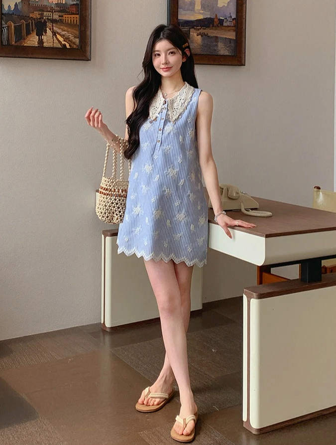 Maternity Dress Summer French Style Vacation Sleeveless Blue Striped Embroidery Lace Peter Pan Collar Mini Dress for Pregnancy
Maternity Dress Summer French Style Vacation Sleeveless Blue Striped Embroidery Lace Peter Pan Collar Mini Dress for Pregnancy