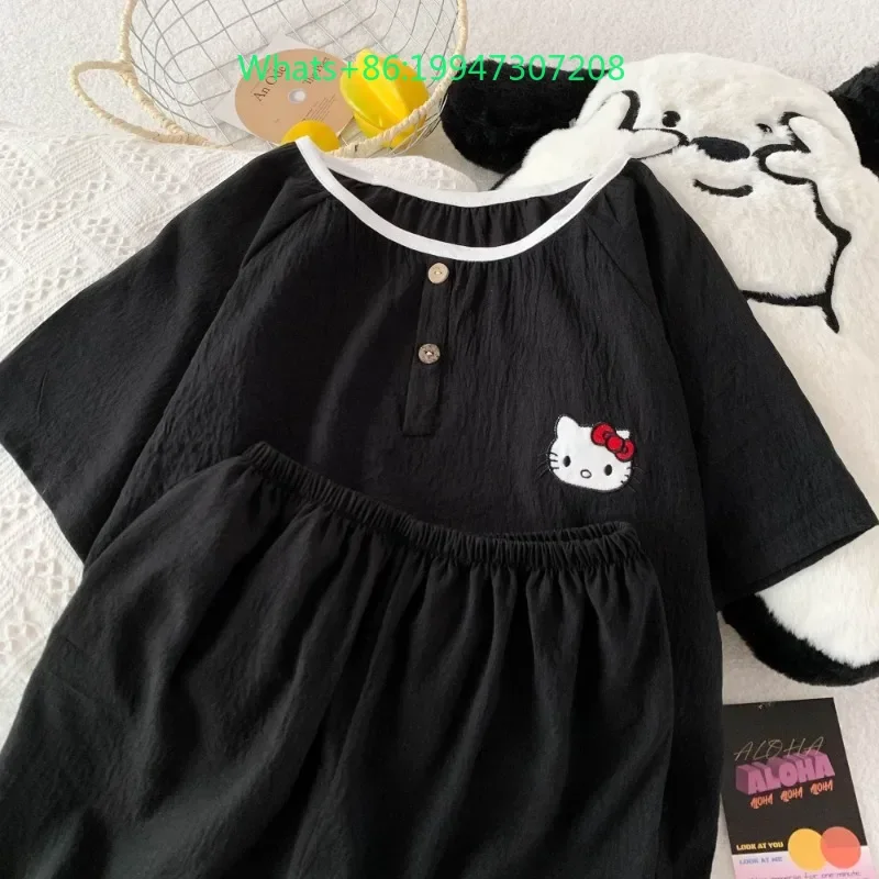 Новые летние черные хлопковые шорты с круглым вырезом и милым рисунком Hello Kitty, милые шорты с короткими рукавами, пижамы, одежда для дома
Новые летние черные хлопковые шорты с круглым вырезом и милым рисунком Hello Kitty, милые шорты с короткими рукавами, пижамы, одежда для дома