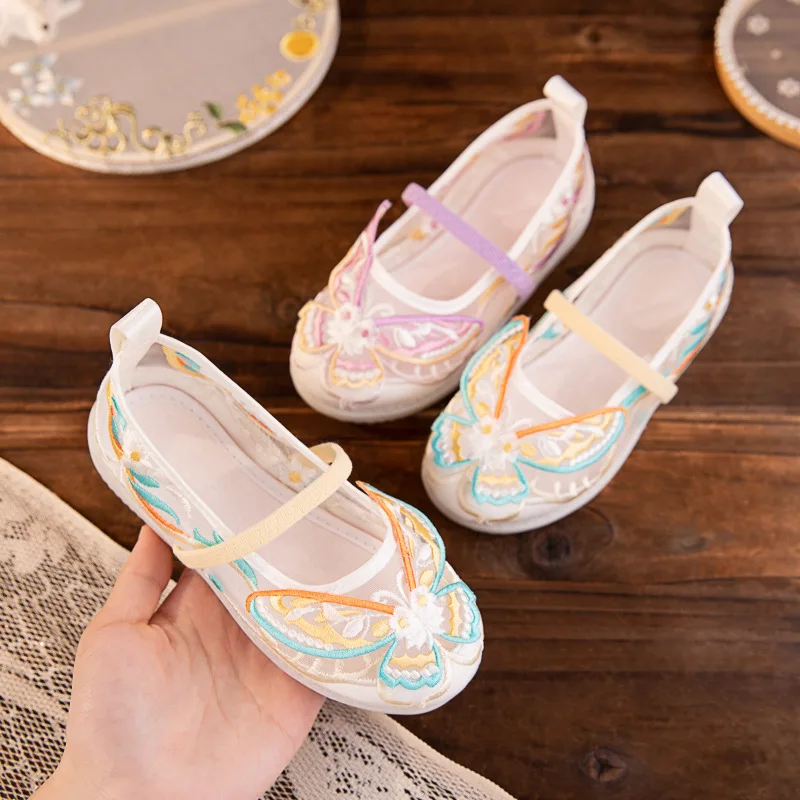 MW63 Mesh 2024 Summer New Embroidered Shoes Chinese Style Horse Skirt Shoes Baby Costume Performance Shoes Hanfu Shoes
MW63 Mesh 2024 Summer New Embroidered Shoes Chinese Style Horse Skirt Shoes Baby Costume Performance Shoes Hanfu Shoes