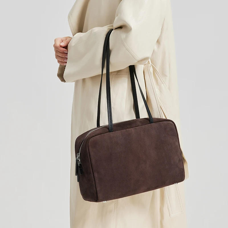New 2026 winter Women's suede leather bag Fashion Genuine Leather Crossbody Bag female Luxury Square Furry Shoulder Handbags
New 2026 winter Women's suede leather bag Fashion Genuine Leather Crossbody Bag female Luxury Square Furry Shoulder Handbags