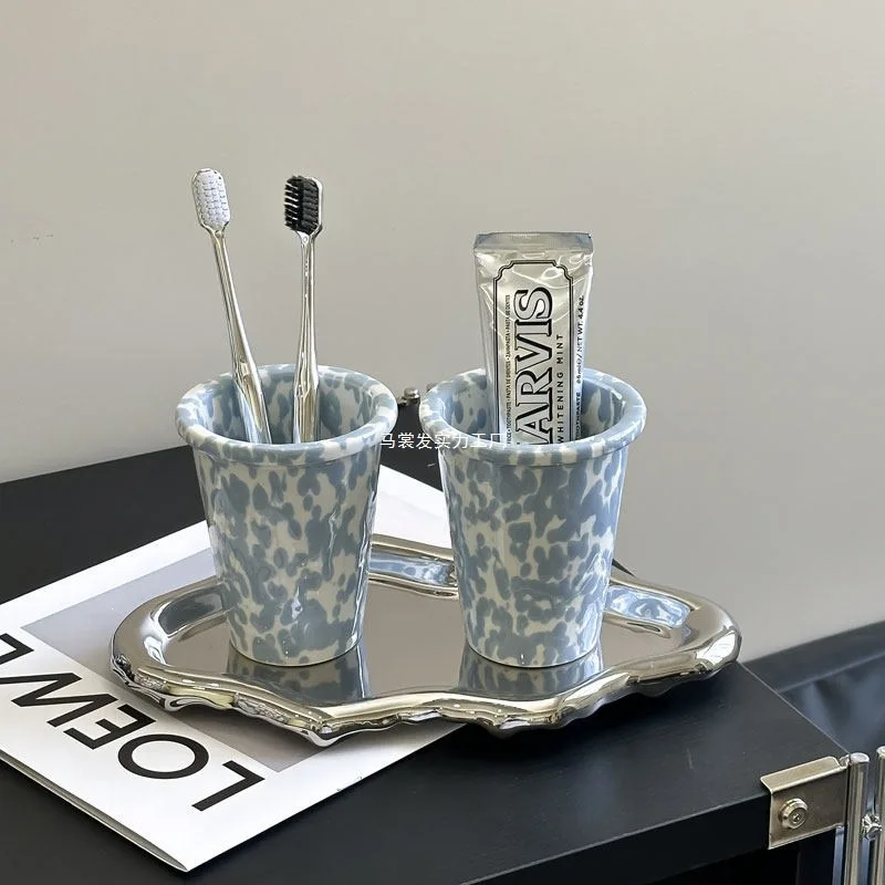 DSA Light Luxury Couple Tooth Vat Toothbrush Cup Mouthwash Cup Tooth Cup Feeling Shelf Shelf Premium
DSA Light Luxury Couple Tooth Vat Toothbrush Cup Mouthwash Cup Tooth Cup Feeling Shelf Shelf Premium