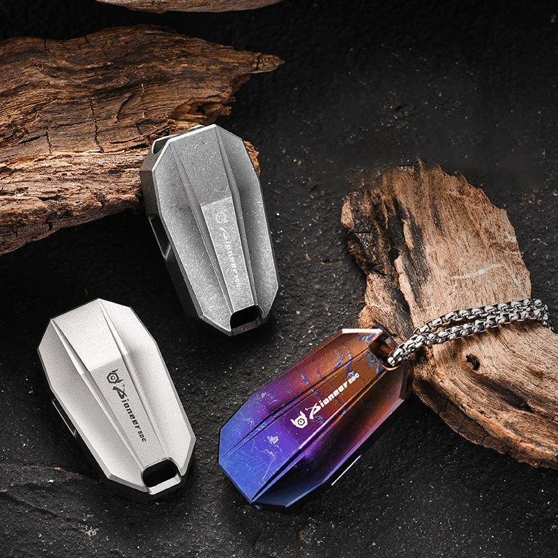 Свисток из титанового сплава с двойным отверстием, высокочастотный свисток для выживания на открытом воздухе, инструмент EDC
Свисток из титанового сплава с двойным отверстием, высокочастотный свисток для выживания на открытом воздухе, инструмент EDC