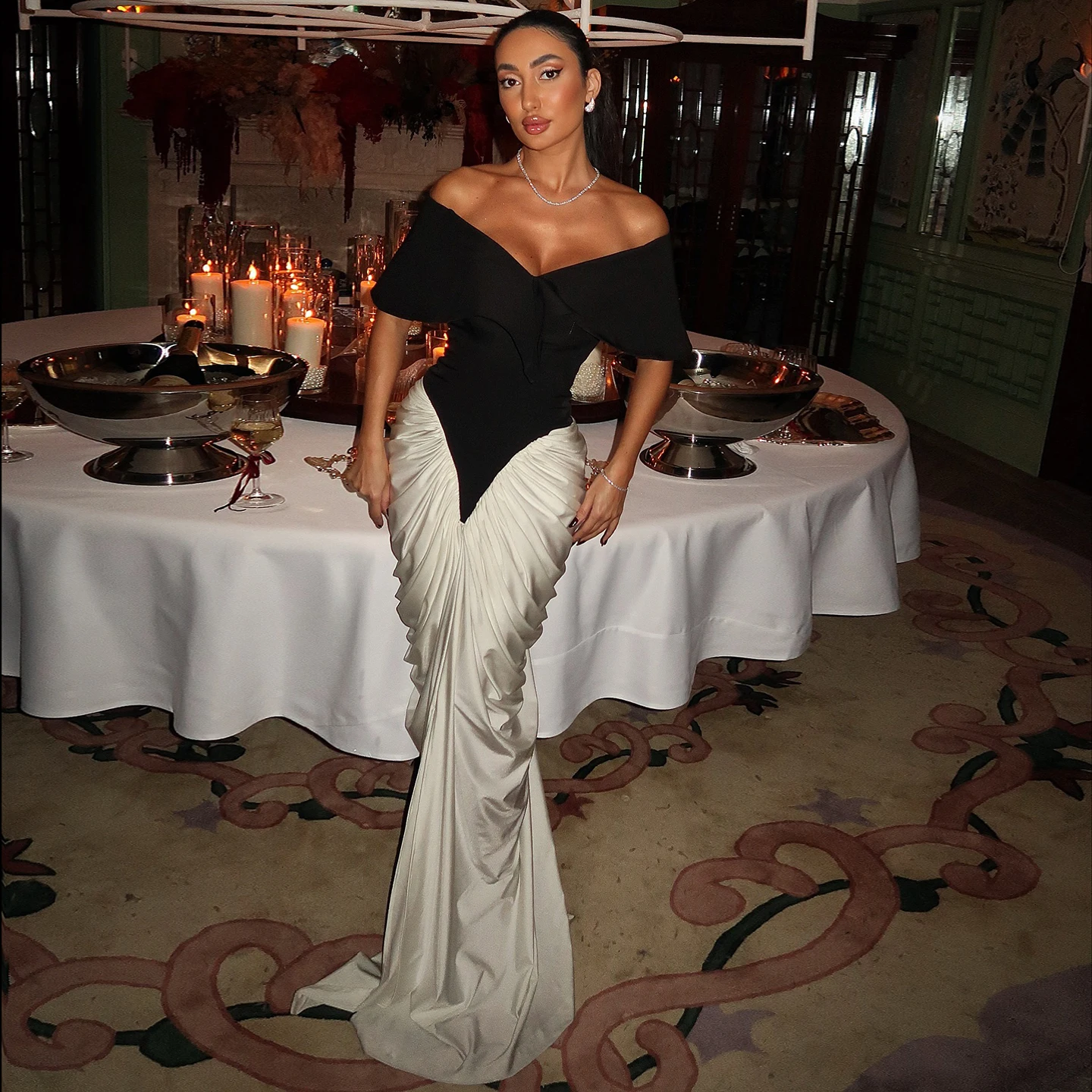 Sharon Said Dubai Elegant Black and White Off Shoulder Mermaid Evening Dress for Women Wedding Party Prom Gown SF531 Customized
Sharon Said Dubai Elegant Black and White Off Shoulder Mermaid Evening Dress for Women Wedding Party Prom Gown SF531 Customized