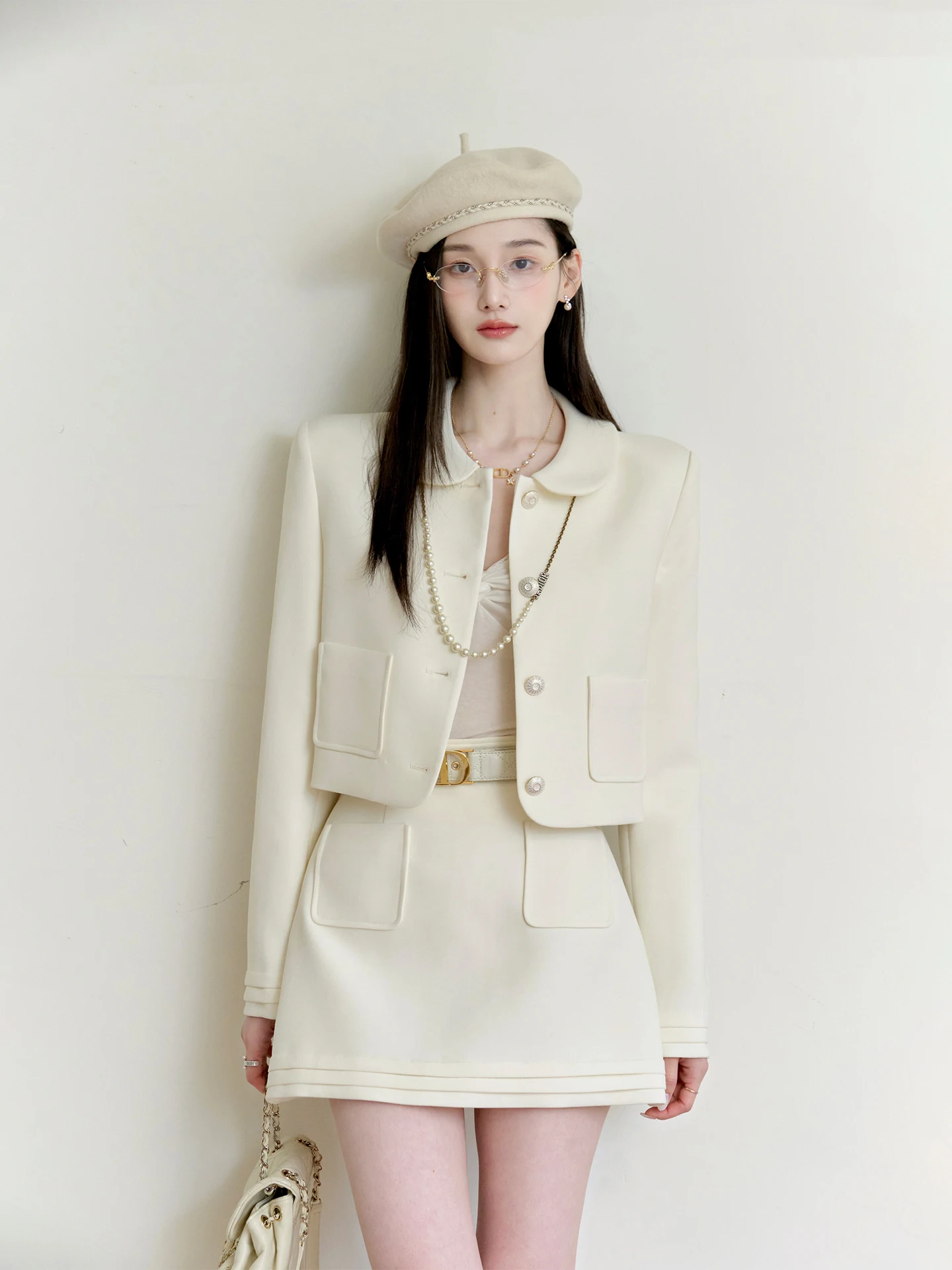 ChillCozy Wool Blend Coat And Skirt Set Women's Fashion Spring Outfit Two-Piece Suit Long Sleeve Short Length Doll Collar
ChillCozy Wool Blend Coat And Skirt Set Women's Fashion Spring Outfit Two-Piece Suit Long Sleeve Short Length Doll Collar