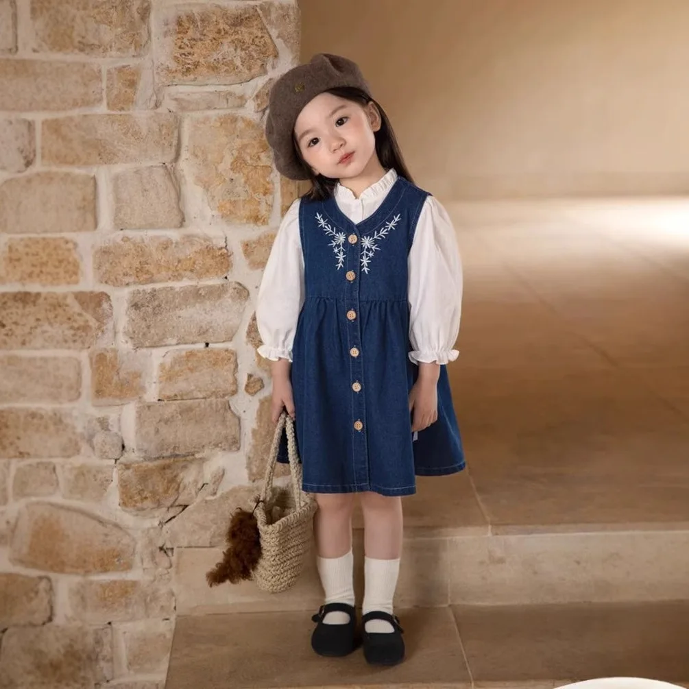 2025 Spring New Girls Denim Dress Set Sleeveless Embroidered Dresses + White Blouse 2 Piece Outfits Baby Kids Casual Clothes
2025 Spring New Girls Denim Dress Set Sleeveless Embroidered Dresses + White Blouse 2 Piece Outfits Baby Kids Casual Clothes