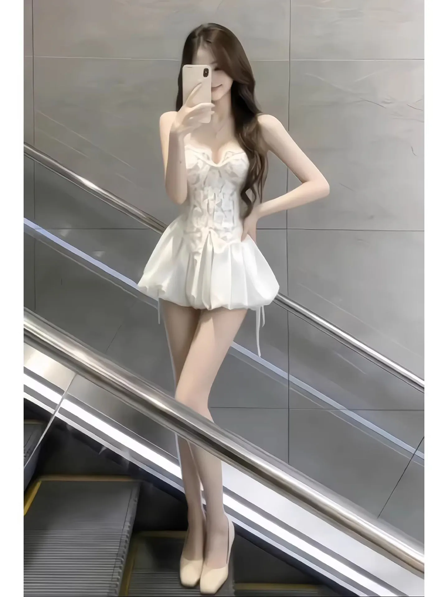 Stunning White Lace Crop Top And High Waist Skirt Set Women's Fashionable Korean Style Unique Beautiful Flower Bud Design
Stunning White Lace Crop Top And High Waist Skirt Set Women's Fashionable Korean Style Unique Beautiful Flower Bud Design