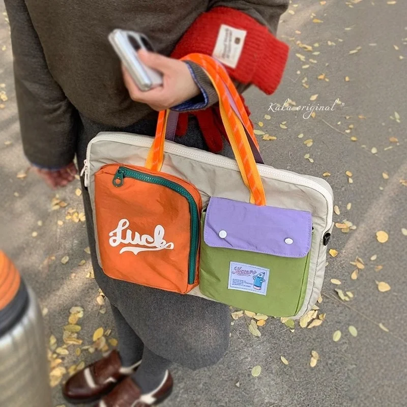 2026 New Large Capacity Dopamine Color Block Crossbody Bag Versatile Lightweight Dual-use Laptop Bag Lightweight Tablet Bag
2026 New Large Capacity Dopamine Color Block Crossbody Bag Versatile Lightweight Dual-use Laptop Bag Lightweight Tablet Bag