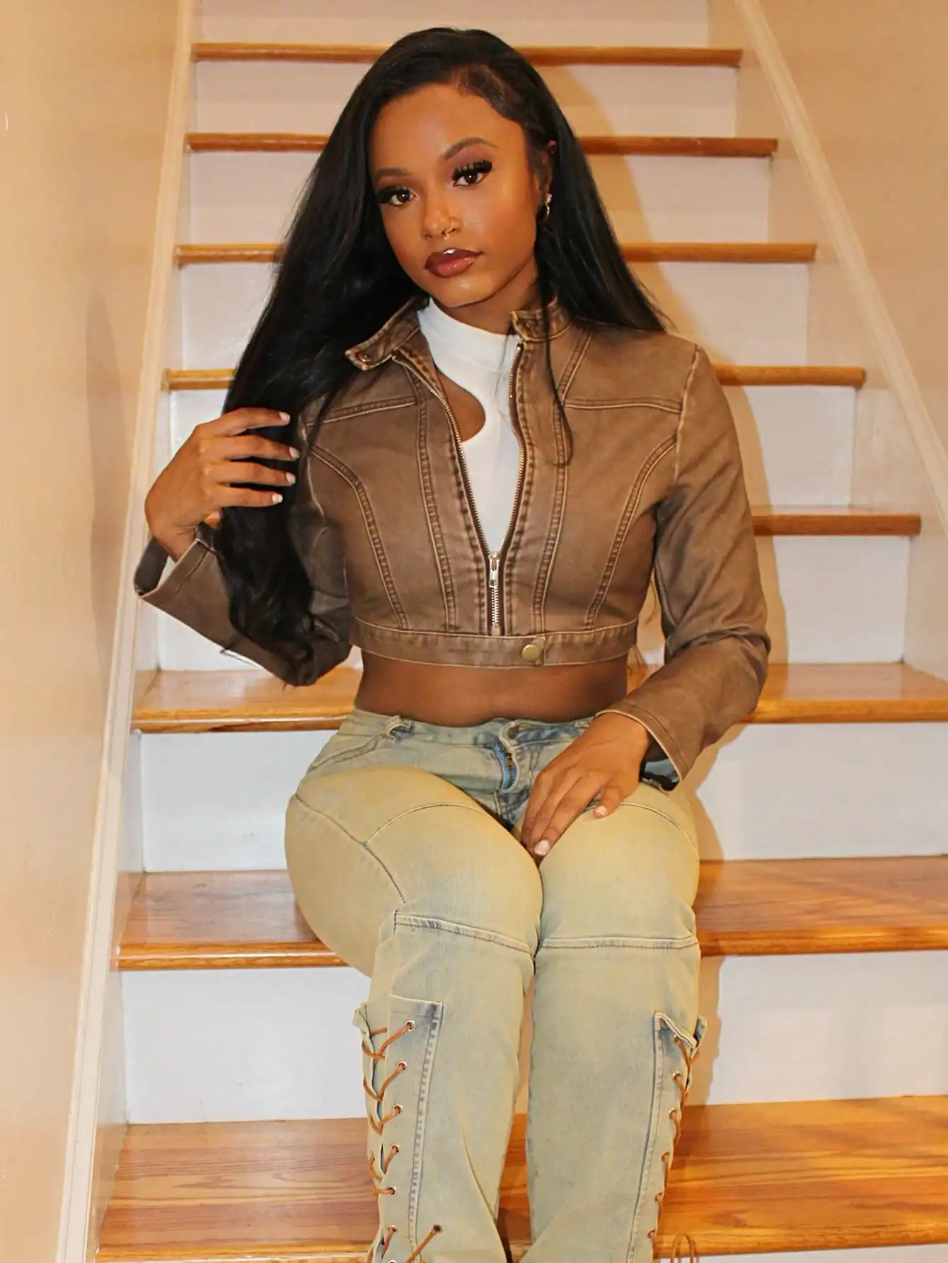 Women's Cropped Bomber Jacket with Zipper, Stand Collar, Coffee Brown, Casual Lightweight Outerwear for Fall
Women's Cropped Bomber Jacket with Zipper, Stand Collar, Coffee Brown, Casual Lightweight Outerwear for Fall