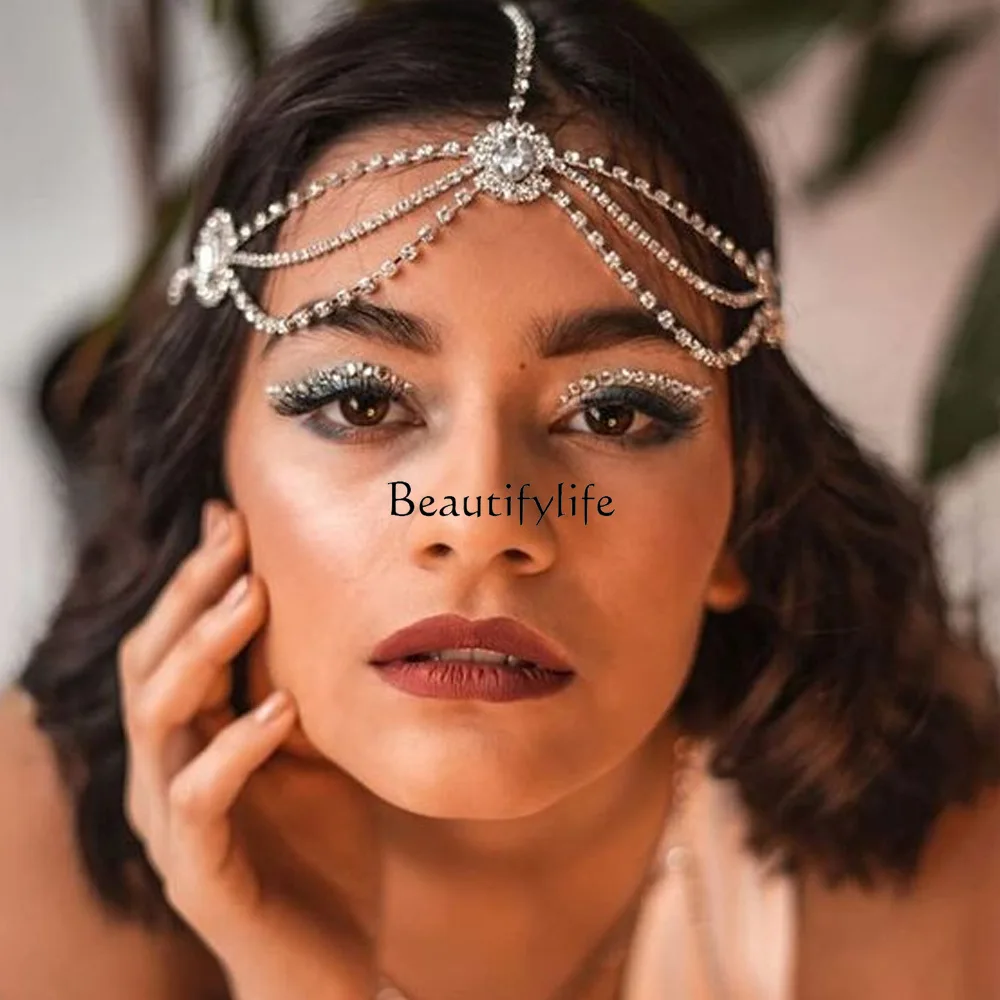 Fashion rhinestone hair chain temperament simple multi-layer forehead chain European and American fashion headgear
Fashion rhinestone hair chain temperament simple multi-layer forehead chain European and American fashion headgear