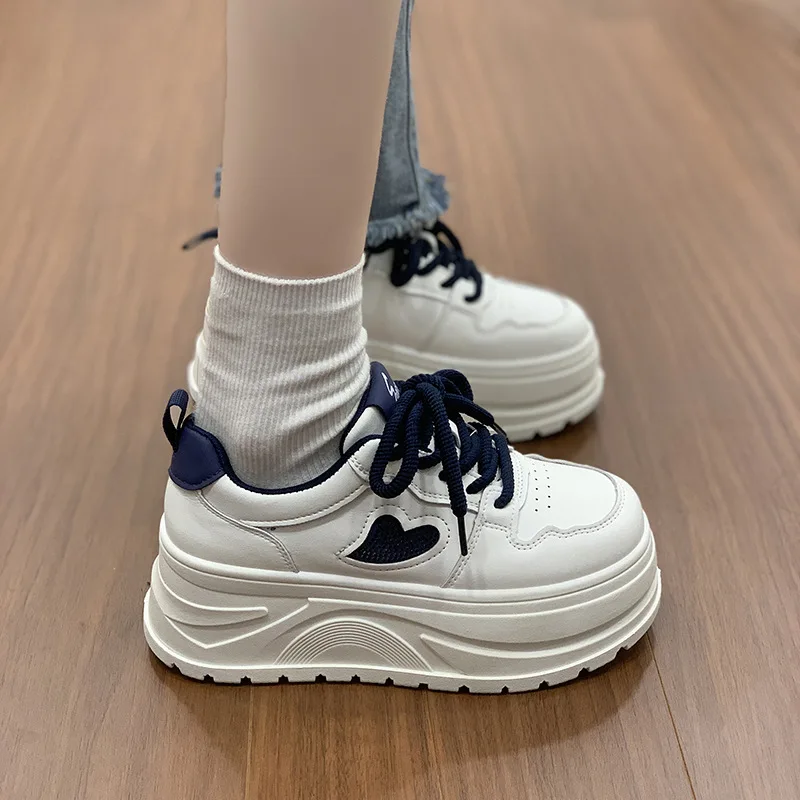 Thick Solewhite Shoes Women's New Arrivalfashion Breathable Heart-shaped Sports Sneakers Tie Backcasual Shoes Women
Thick Solewhite Shoes Women's New Arrivalfashion Breathable Heart-shaped Sports Sneakers Tie Backcasual Shoes Women