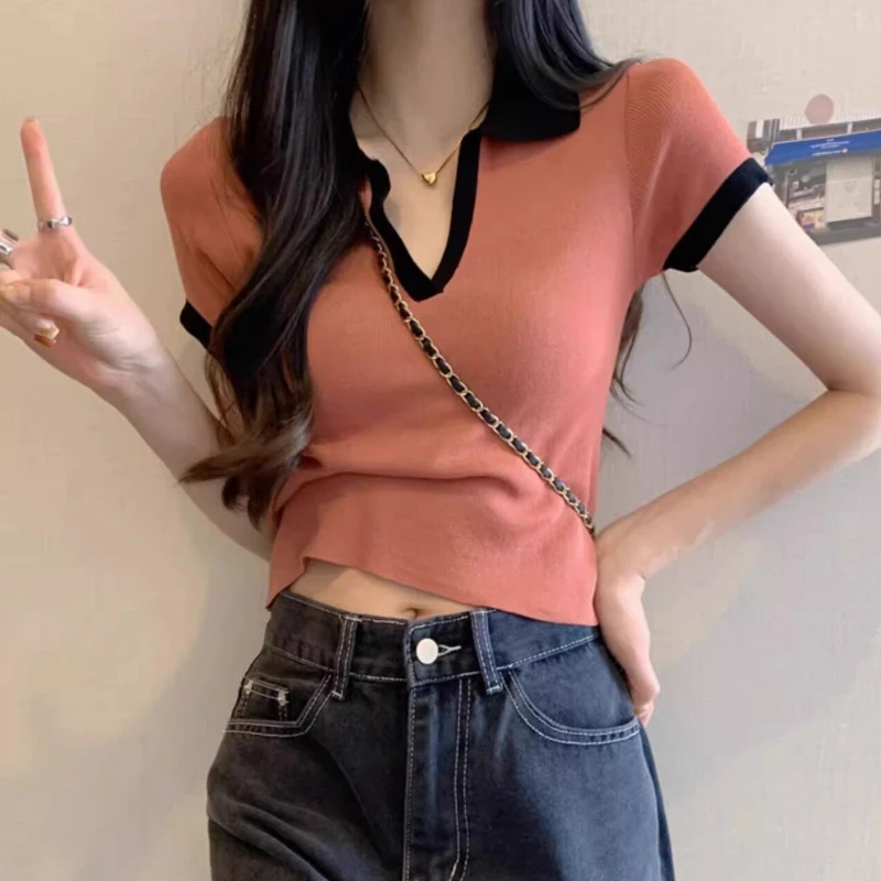 Women Short Sleeve Knit Polo Sweater V-Neck Contrast Trim Ribbed Knit Polo-Collar Crop Top Y2K Preppy Summer Knitwear
Women Short Sleeve Knit Polo Sweater V-Neck Contrast Trim Ribbed Knit Polo-Collar Crop Top Y2K Preppy Summer Knitwear