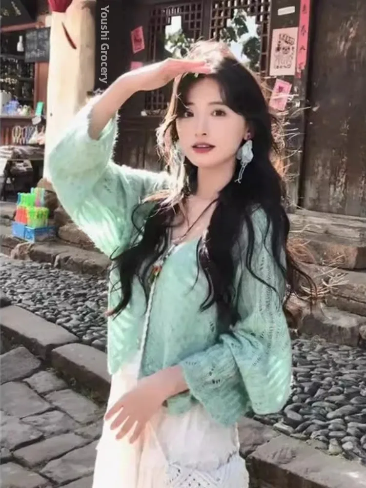 Chic een Hollow out Knitted Long Sve Women's Cardigan Thin Outerwear Spring New Sle Sweet Sle Loose Fit Button up
Chic een Hollow out Knitted Long Sve Women's Cardigan Thin Outerwear Spring New Sle Sweet Sle Loose Fit Button up