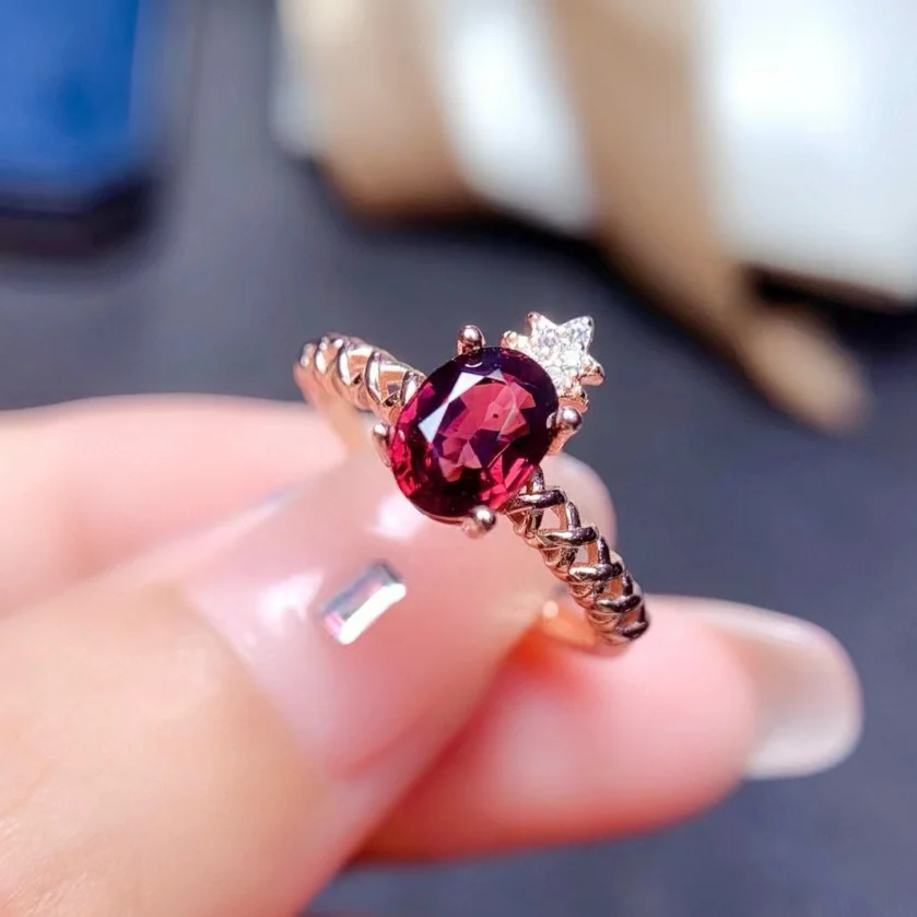 Cute 925 Silver Pineapple Ring 5mm*7mm 0.7ct Natural Garnet Ring for Girl 18K Gold Plated Garnet Jewelry
Cute 925 Silver Pineapple Ring 5mm*7mm 0.7ct Natural Garnet Ring for Girl 18K Gold Plated Garnet Jewelry