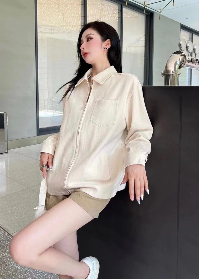 2024 Spring/Summer High Quality Casual Women's Jacket Flip Collar Corner Zipper Denim Jacket Fashion Unisex
2024 Spring/Summer High Quality Casual Women's Jacket Flip Collar Corner Zipper Denim Jacket Fashion Unisex