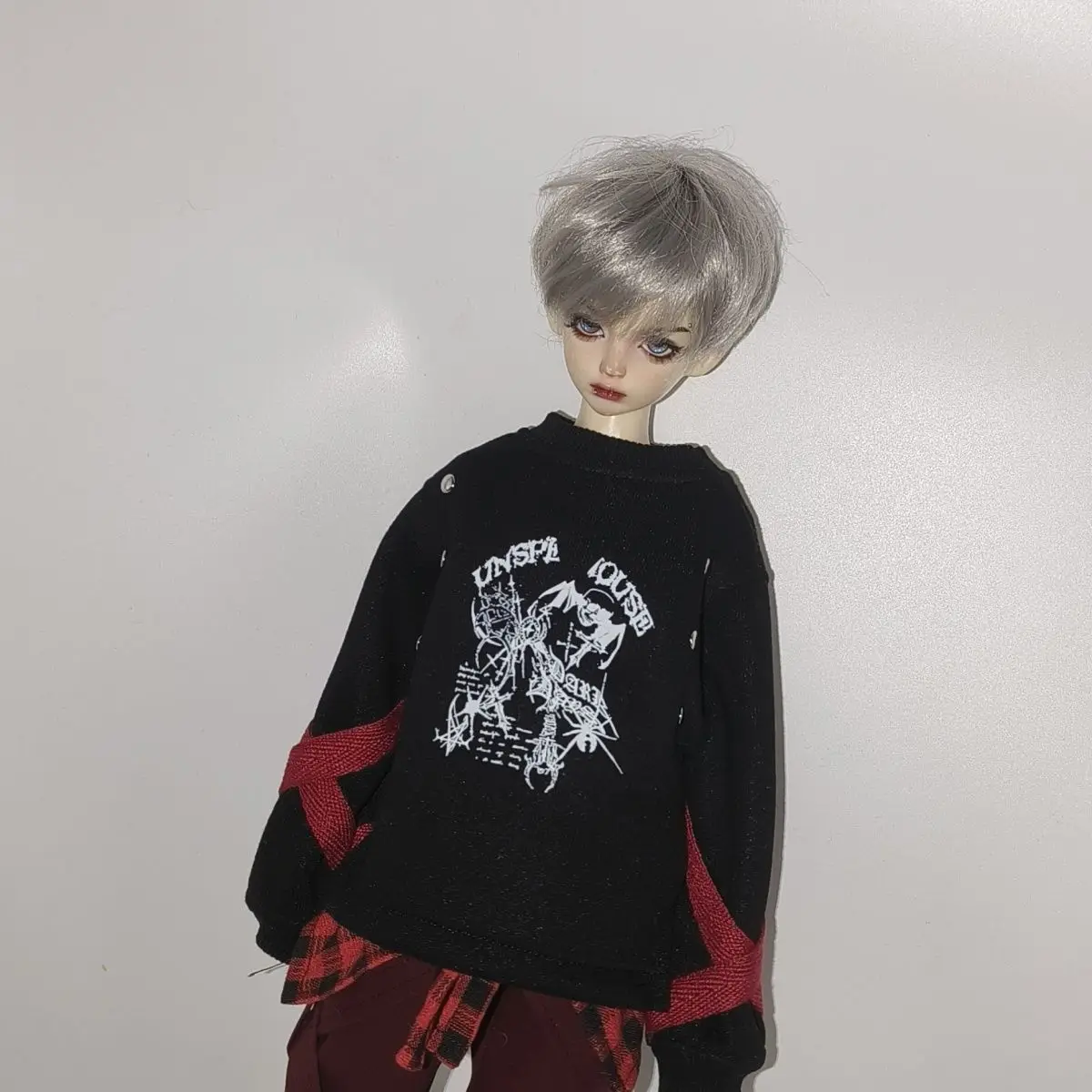 Одежда для куклы BJD, подходящая для четверти, готическая темная толстовка с круглым вырезом и вербовыми гвоздями, брюки с запахом, комплект из 2 предметов, 2 цвета
Одежда для куклы BJD, подходящая для четверти, готическая темная толстовка с круглым вырезом и вербовыми гвоздями, брюки с запахом, комплект из 2 предметов, 2 цвета
