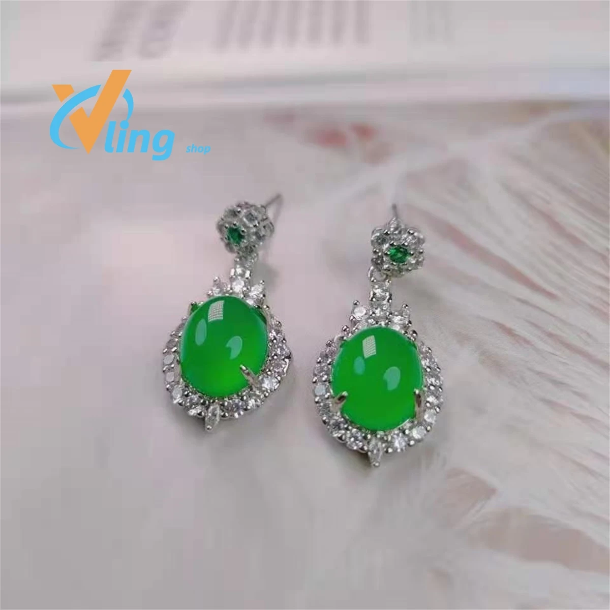 Gaobing S925 Silver Inlaid Chalcedony Earrings WholesalTemperament Dress Accessories Jewelry Exquisite Fashion Gift Charm Retro
Gaobing S925 Silver Inlaid Chalcedony Earrings WholesalTemperament Dress Accessories Jewelry Exquisite Fashion Gift Charm Retro