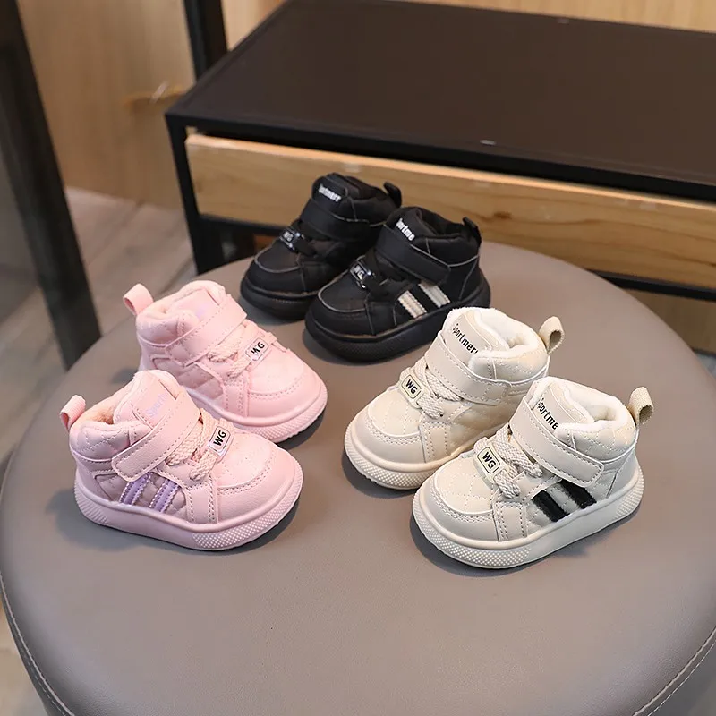 Girls Fashion Non-slip Outdoor Boots Student Shoes 2026 Winter New Children's Boots Boys Plus Cashmere Thicken Warm Snow Boots
Girls Fashion Non-slip Outdoor Boots Student Shoes 2026 Winter New Children's Boots Boys Plus Cashmere Thicken Warm Snow Boots