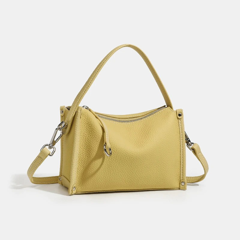 Top Layer Cowhide Retro Small Shoulder Bag, Fashionable Genuine Leather Women's Handbag, High-end Square Simple Crossbody Bag
Top Layer Cowhide Retro Small Shoulder Bag, Fashionable Genuine Leather Women's Handbag, High-end Square Simple Crossbody Bag