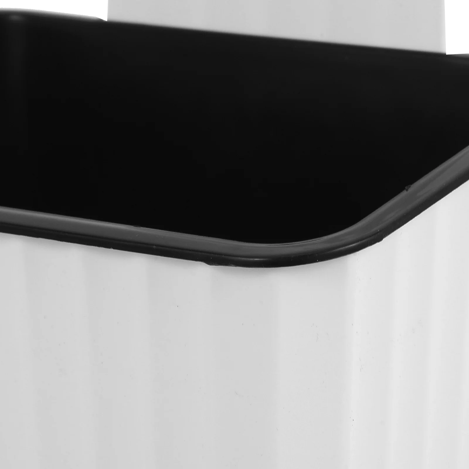 2Pcs Hanging Flower Pots Self Watering Planters Durable Plastic Indoor Outdoor Automatic Watering Planter Flower Pots
2Pcs Hanging Flower Pots Self Watering Planters Durable Plastic Indoor Outdoor Automatic Watering Planter Flower Pots