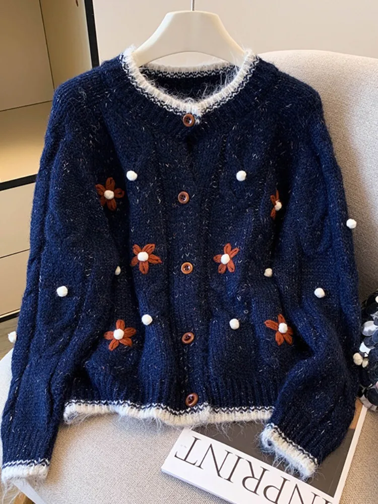 Handmade Knitted Loose Sweater Women's Autumn Winter Design Casual Sle Color Blo Knitwear Button Embroidery Thiened Lon...
Handmade Knitted Loose Sweater Women's Autumn Winter Design Casual Sle Color Blo Knitwear Button Embroidery Thiened Lon...