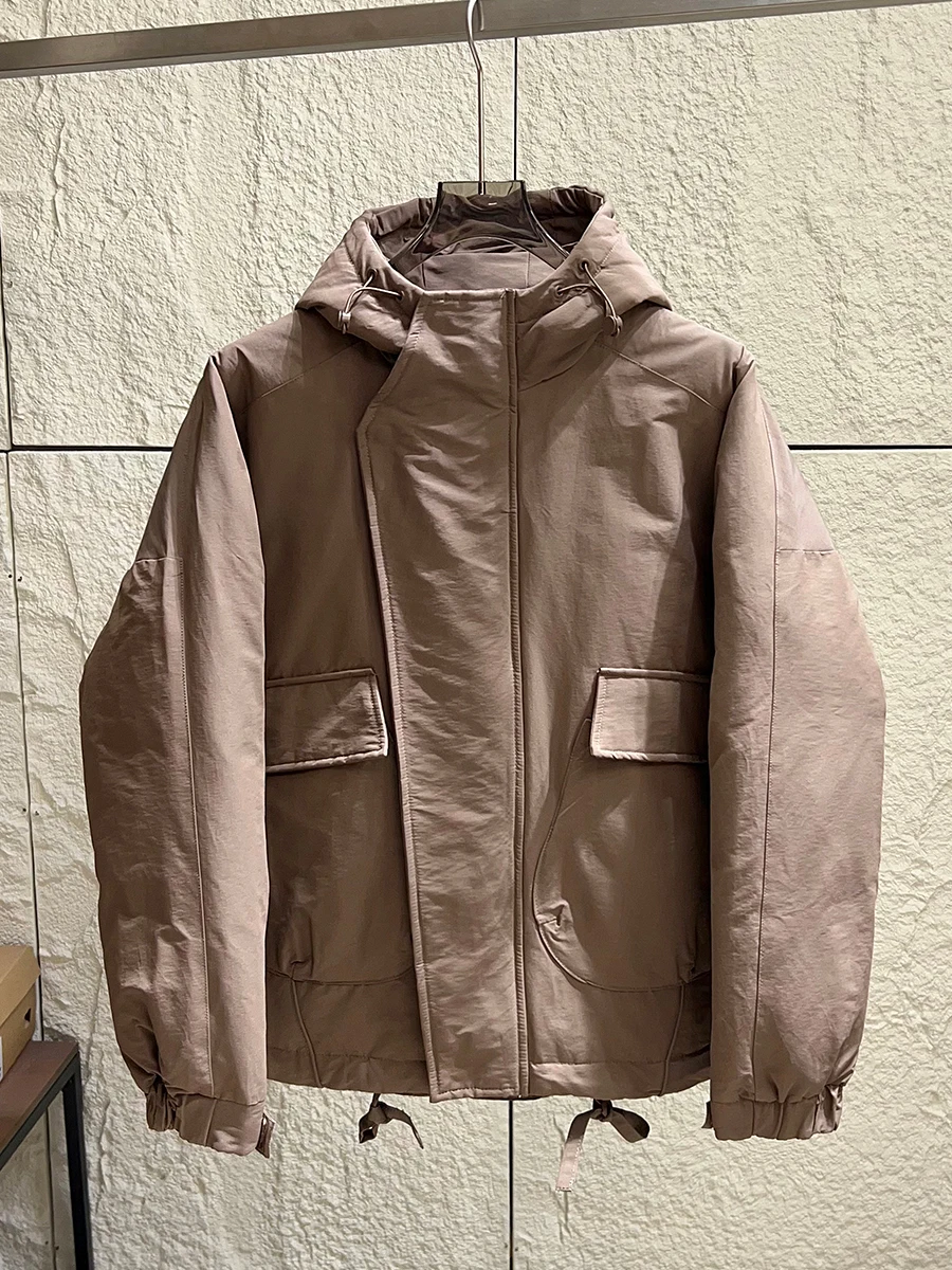 Unisex Thickened Warm Color Hooded down Jacket Fashionable Casual Autumn Winter Outerwear for Men And Women
Unisex Thickened Warm Color Hooded down Jacket Fashionable Casual Autumn Winter Outerwear for Men And Women