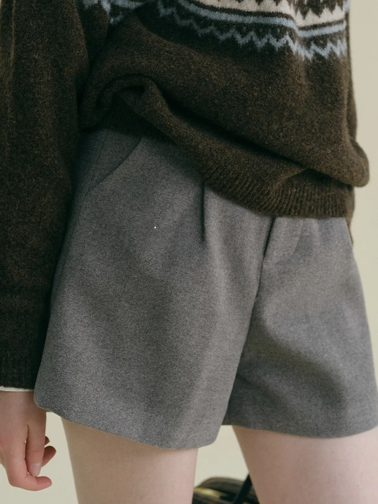 Rina Berry High Waist Pleated Wide Leg Autumn Winter Slimming Casual Simple Commute Short Pants Women's Fashion Casual Pants
Rina Berry High Waist Pleated Wide Leg Autumn Winter Slimming Casual Simple Commute Short Pants Women's Fashion Casual Pants