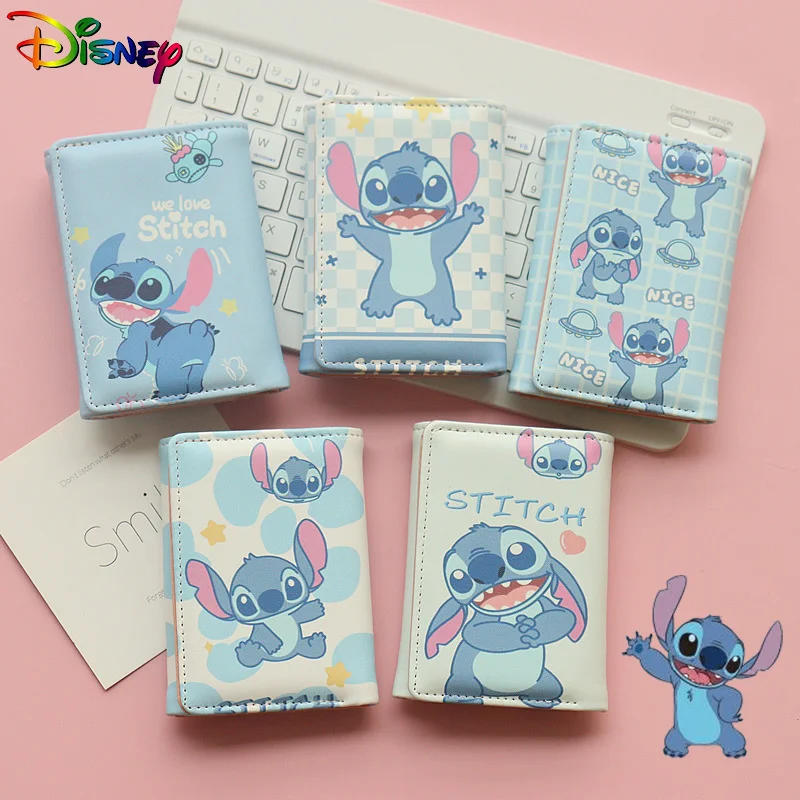 Новый модный кошелек Disney Stitch тройного сложения для женщин, милый кошелек для студентов, складной кошелек для монет, короткий и милый кошелек, подарок для студентов
Новый модный кошелек Disney Stitch тройного сложения для женщин, милый кошелек для студентов, складной кошелек для монет, короткий и милый кошелек, подарок для студентов