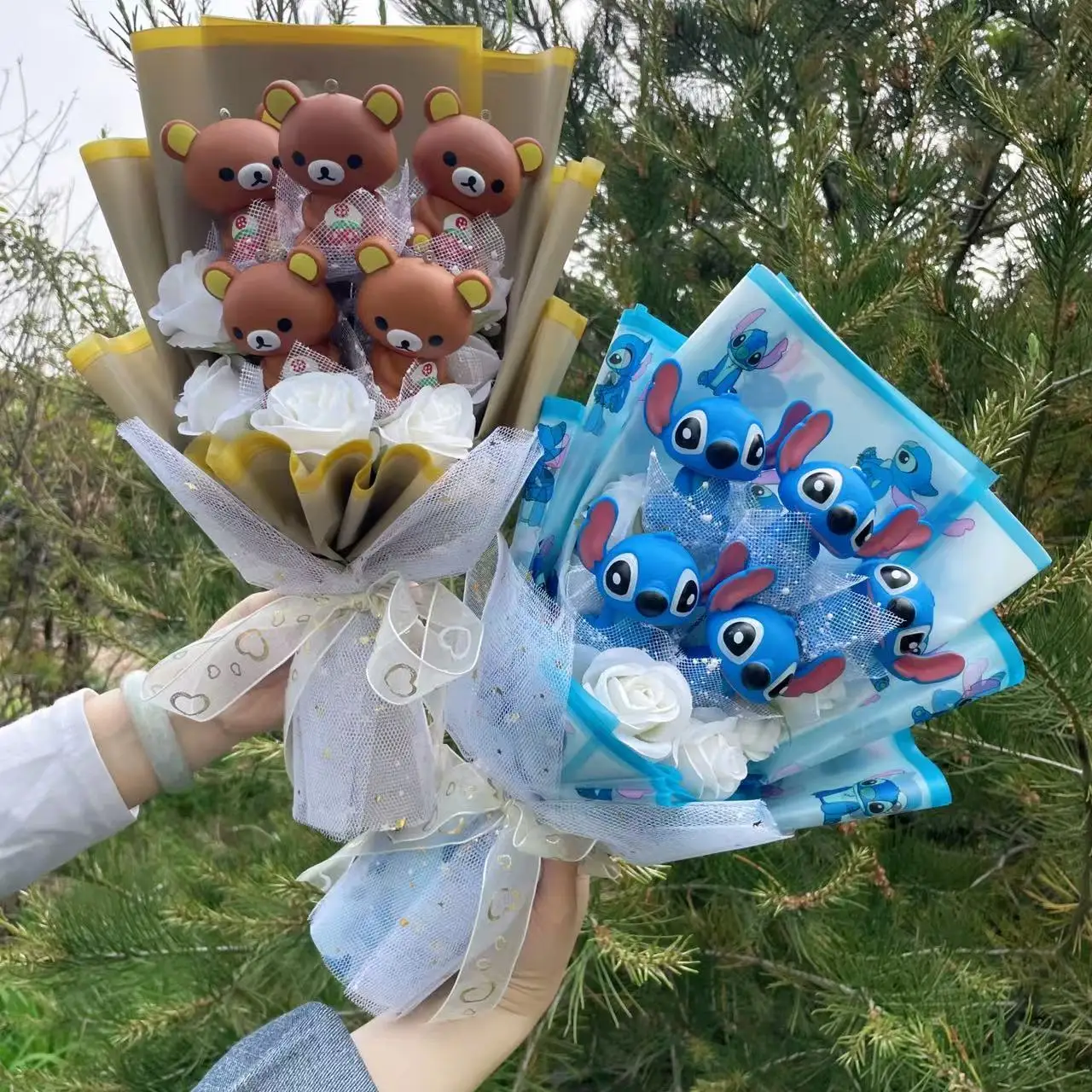 Cartoon Vinyl Doll Stitch Rilakkuma Winnie Action Figures With Artificial Flower Bouquet Christmas Valentine Birthday Gifts
Cartoon Vinyl Doll Stitch Rilakkuma Winnie Action Figures With Artificial Flower Bouquet Christmas Valentine Birthday Gifts