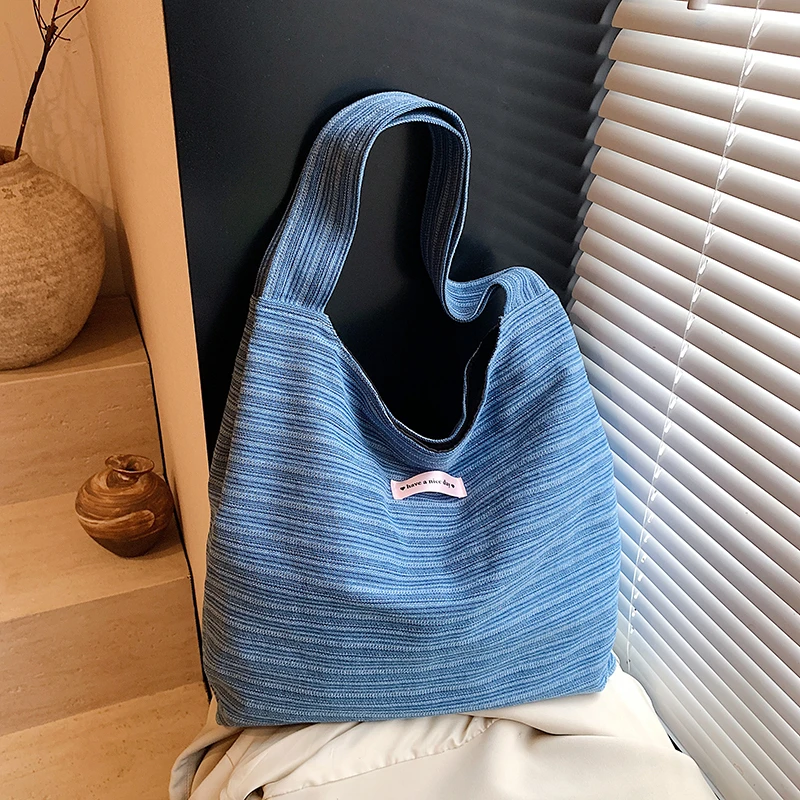Patchwork Large Capacity Shoulder Bags CANVAS Zipper Versatile Women's Bags 2025 Fashion Soft Fresh Women's Crossbody Bags
Patchwork Large Capacity Shoulder Bags CANVAS Zipper Versatile Women's Bags 2025 Fashion Soft Fresh Women's Crossbody Bags