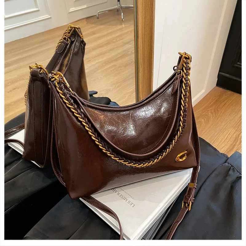 2026 New Retro Embossed Flap Shoulder Bag for Women, Elegant Chain Crossbody Handbag for Daily Work Shopping
2026 New Retro Embossed Flap Shoulder Bag for Women, Elegant Chain Crossbody Handbag for Daily Work Shopping