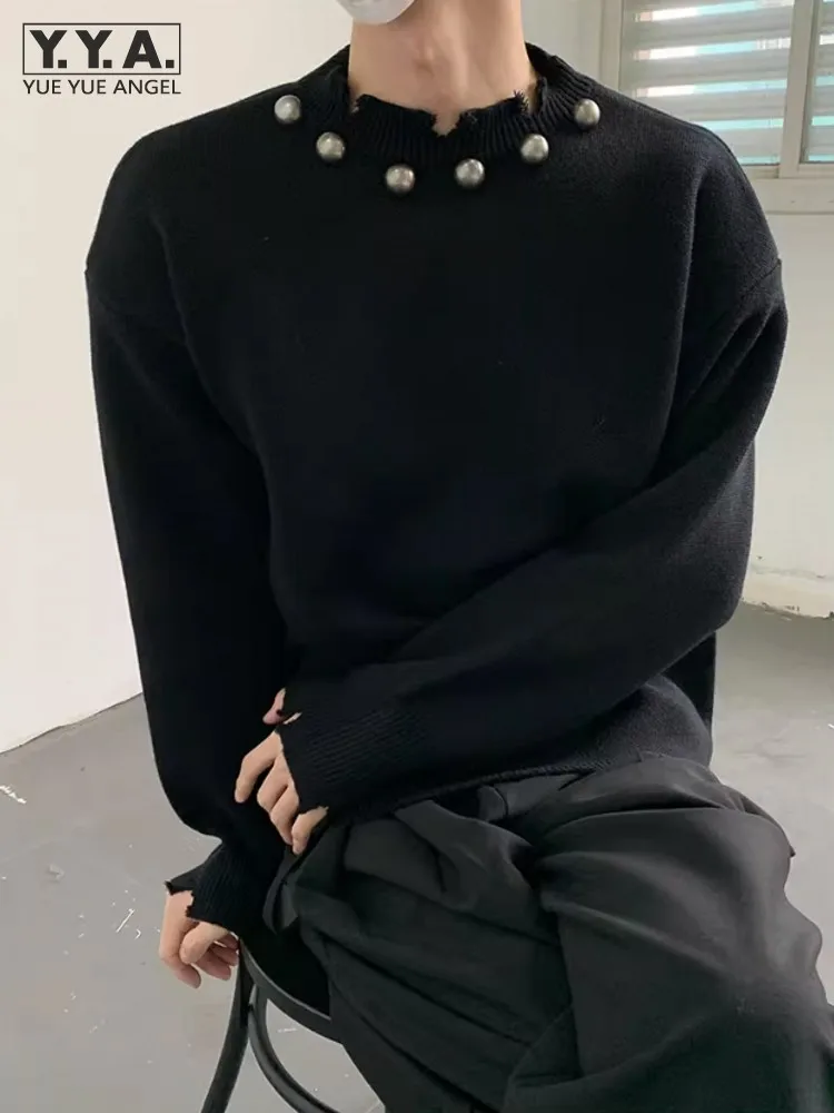 New Autumn Mens Copper Buckle Collar Sweater Tops Shoulder Padded Loose Fit Pullover Jumpers Gothic Designer Knitwear Sweaters
New Autumn Mens Copper Buckle Collar Sweater Tops Shoulder Padded Loose Fit Pullover Jumpers Gothic Designer Knitwear Sweaters