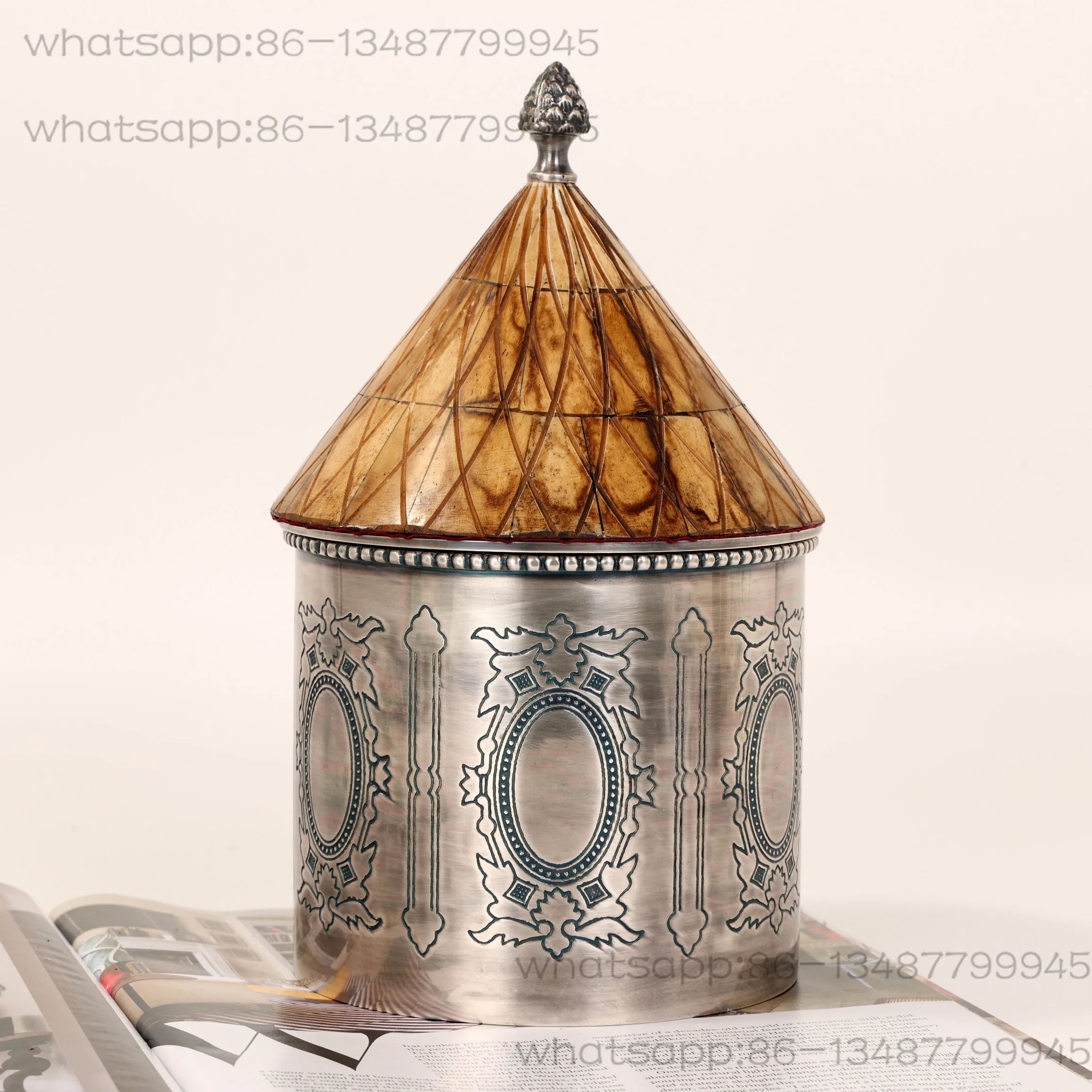 Импортированный из Индии ретро-стиль, серебряный резной резервуар для хранения, украшение, латунная шкатулка для драгоценностей, модель для хранения, украшение для рабочего стола
Импортированный из Индии ретро-стиль, серебряный резной резервуар для хранения, украшение, латунная шкатулка для драгоценностей, модель для хранения, украшение для рабочего стола