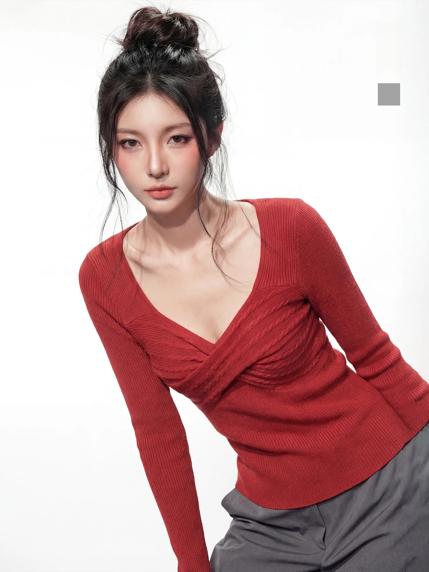 Women's Knitted V-ne Crossed Knot Waist-cinching Top Autumn Winter Faionable Base Layer Knot Design Polyester F...
Women's Knitted V-ne Crossed Knot Waist-cinching Top Autumn Winter Faionable Base Layer Knot Design Polyester F...