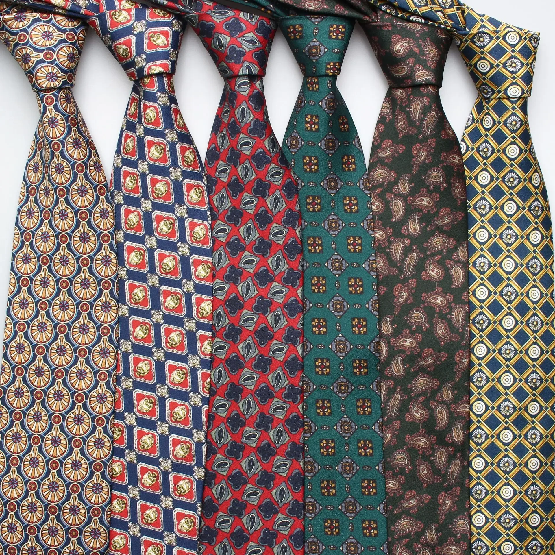New 9cm men's Korean version tie polyester exquisite printed tie business casual fashion suit tie
New 9cm men's Korean version tie polyester exquisite printed tie business casual fashion suit tie