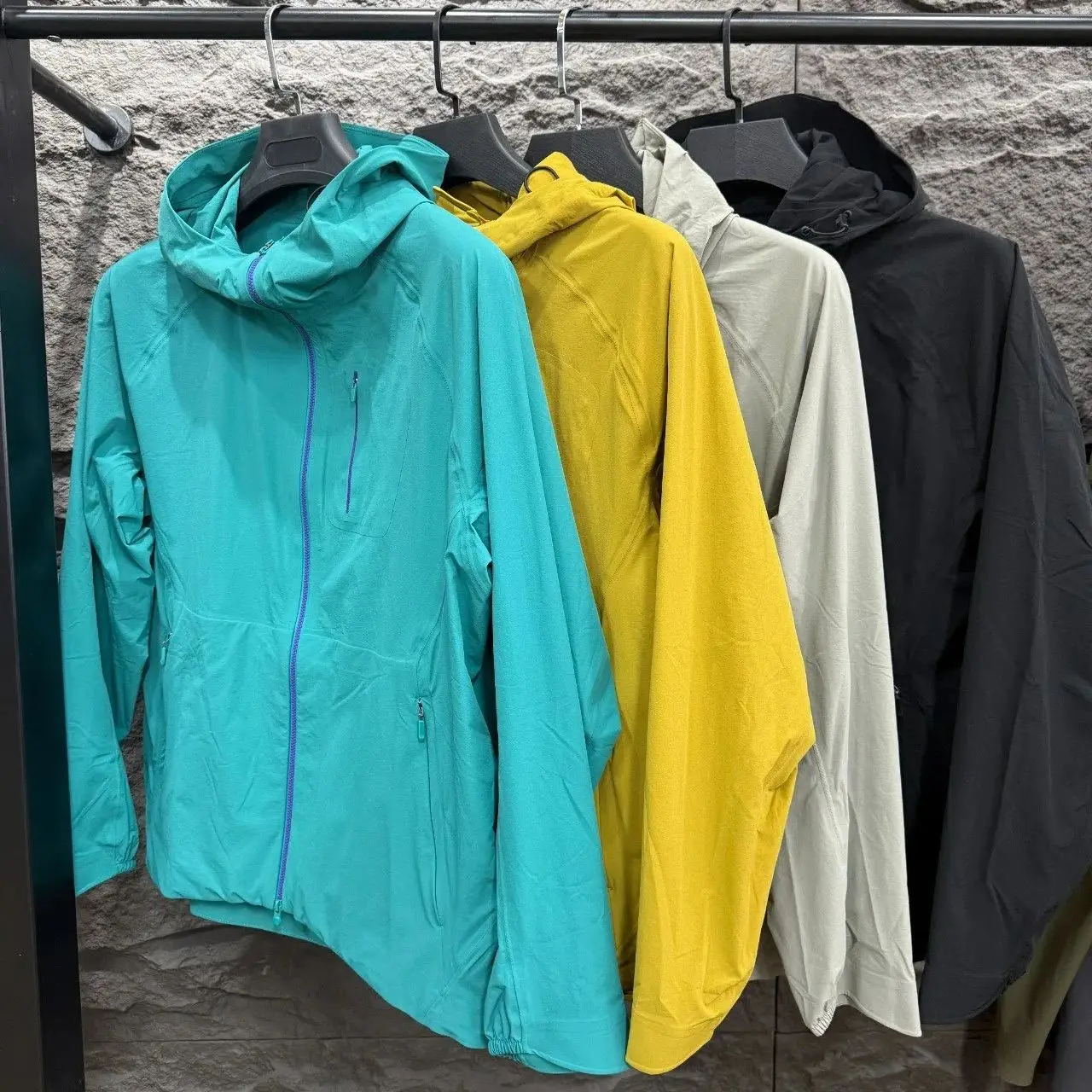 M7560 Men Women Quick Dry Outdoor Skin Coat 2025 Summer Spring Zipper Lightweight Fishing Running Sports Jacket Top Quality
M7560 Men Women Quick Dry Outdoor Skin Coat 2025 Summer Spring Zipper Lightweight Fishing Running Sports Jacket Top Quality