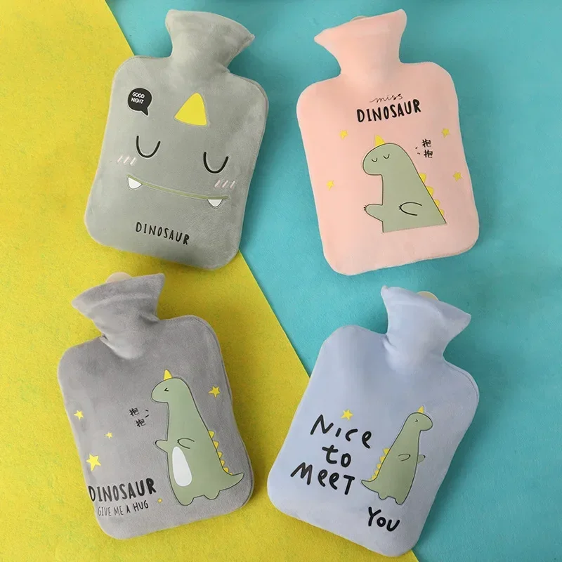 Dinosaur Cartoon Hot Water Bag Filled with 1000ml Water Plush and Long-lasting Insulation for Male and Female Student Offices 
Dinosaur Cartoon Hot Water Bag Filled with 1000ml Water Plush and Long-lasting Insulation for Male and Female Student Offices