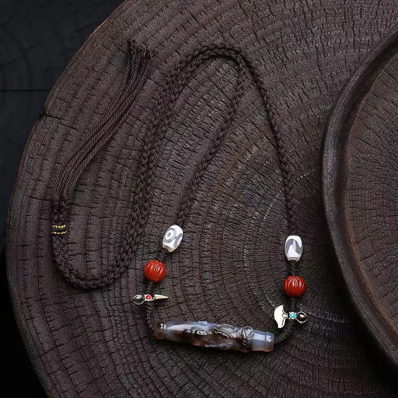 Natural Agate Manjushri Bodhisattva Dzi Bead Sweater Chain Red Three Eyes Accessory Braided Rope Necklace
Natural Agate Manjushri Bodhisattva Dzi Bead Sweater Chain Red Three Eyes Accessory Braided Rope Necklace