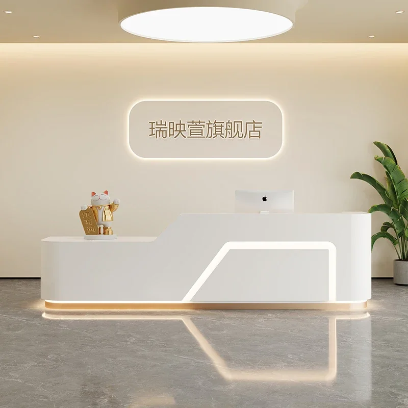 Современный отель, бизнес, коммерческая стойка регистрации, стол, домашняя стойка, магазин, салон красоты, приемный шкаф, стойка, роскошные столы
Современный отель, бизнес, коммерческая стойка регистрации, стол, домашняя стойка, магазин, салон красоты, приемный шкаф, стойка, роскошные столы