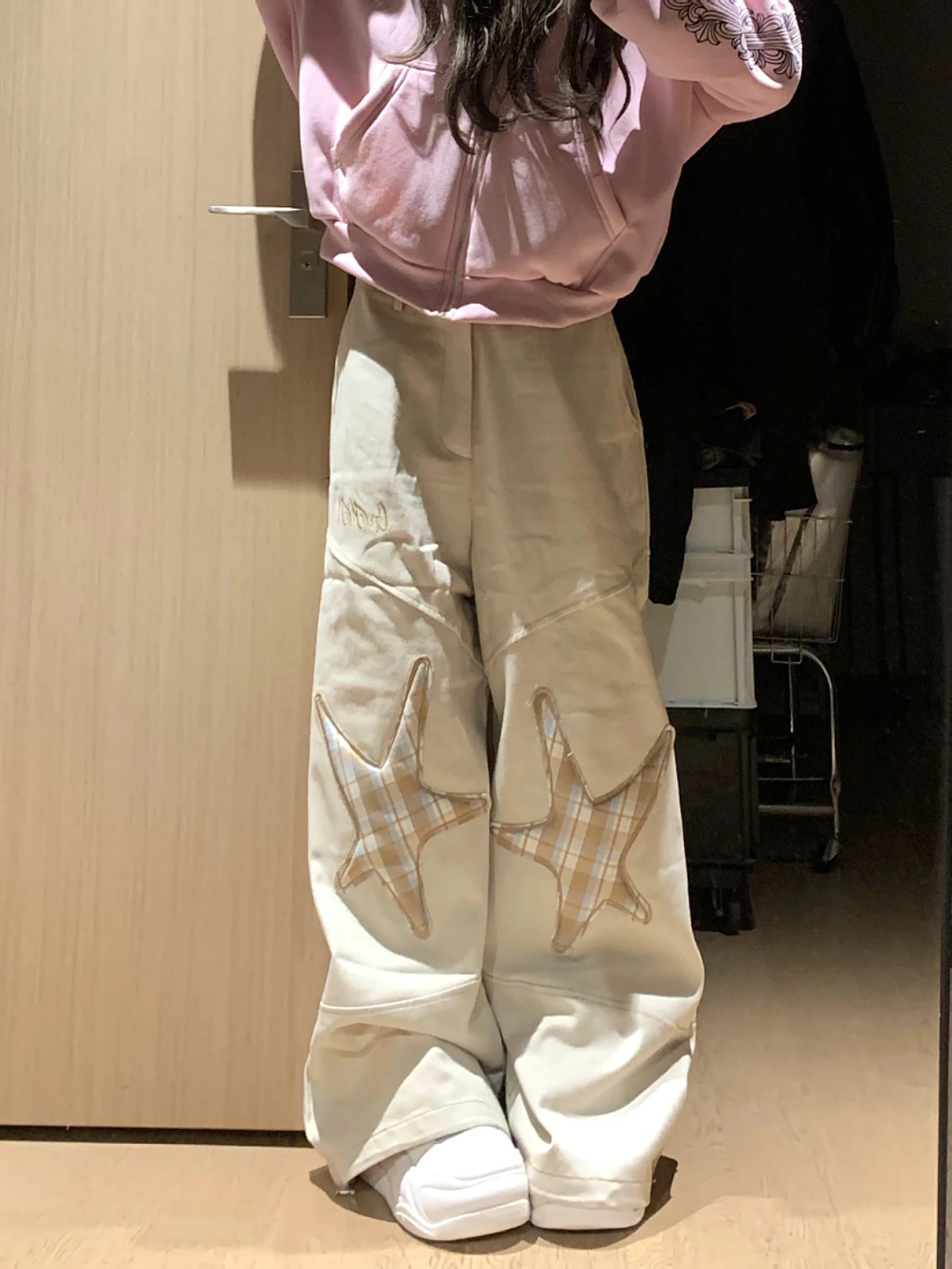 American Vibe Washed Star Embroidery Wide Leg Jeans High Waist Cotton Blend Casual Loose Fit Ladies Jeans Knife
American Vibe Washed Star Embroidery Wide Leg Jeans High Waist Cotton Blend Casual Loose Fit Ladies Jeans Knife