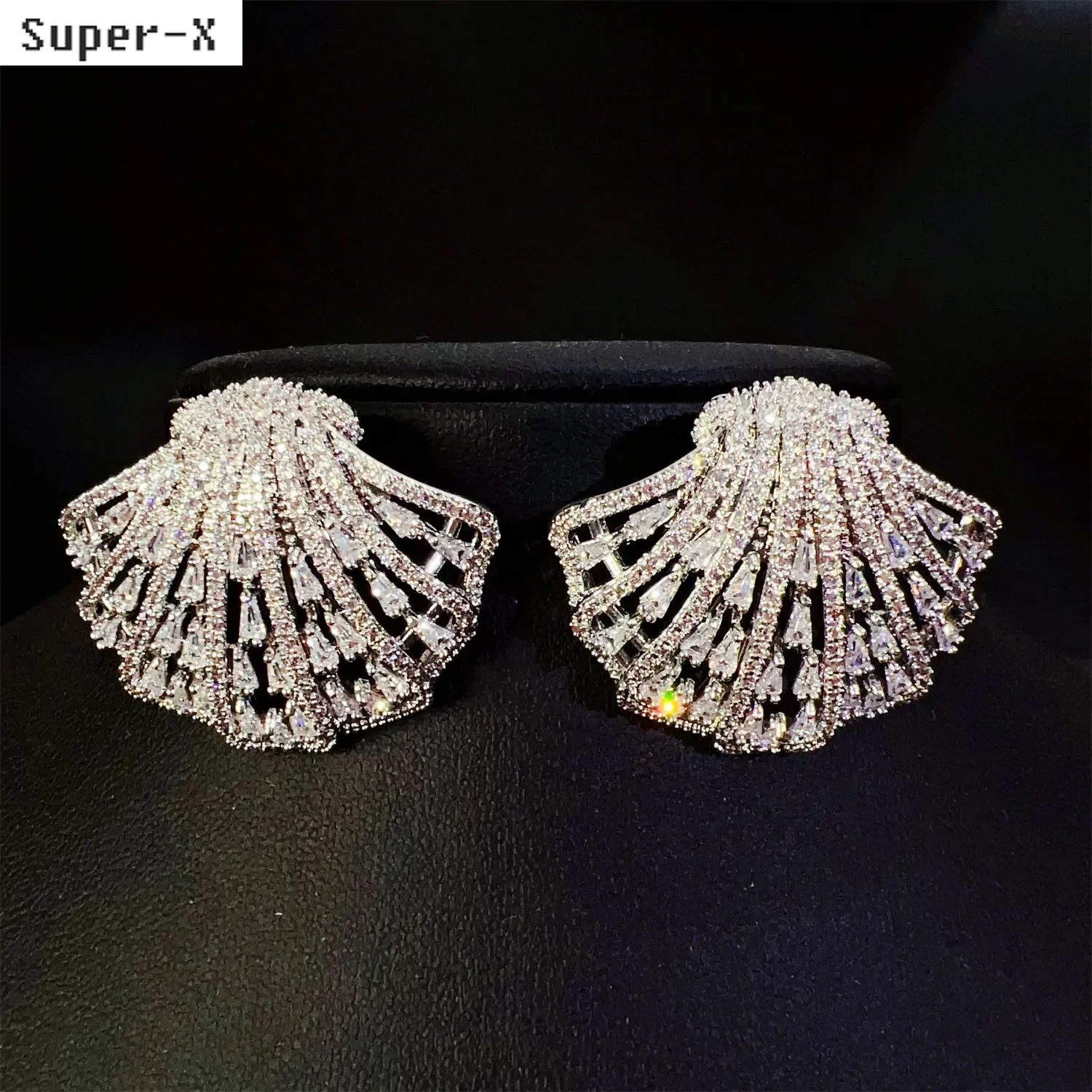 zircon shell stud earrings for women gold silver color jewelry
zircon shell stud earrings for women gold silver color jewelry