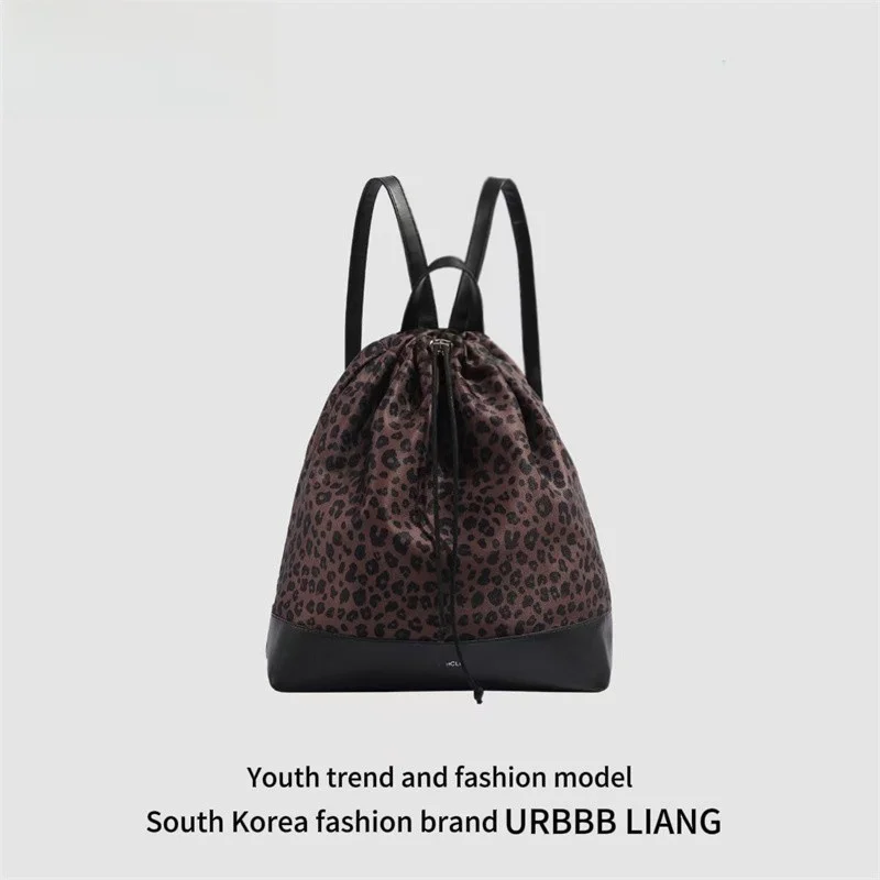 UR Faion 2025 New Large Capaci Simple Dstring Commuter Bapa Leopard Print Sli Sensation Double oulder Bag
UR Faion 2025 New Large Capaci Simple Dstring Commuter Bapa Leopard Print Sli Sensation Double oulder Bag