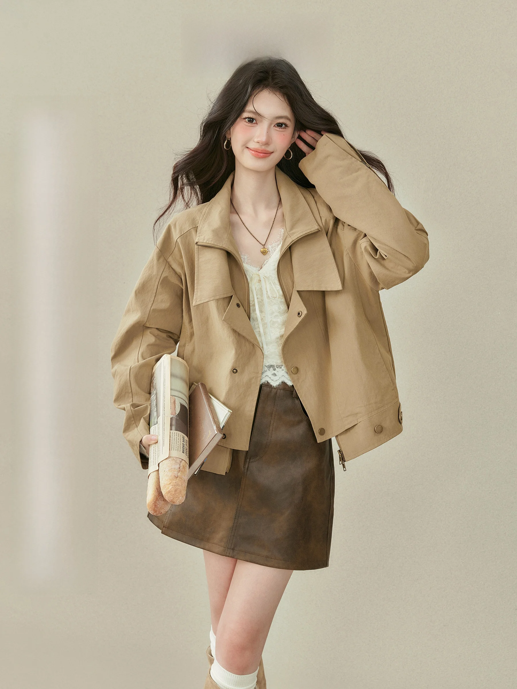 Khaki Color Fake Two-Piece ort Autumn Jaet for Women Berlin Autumn Day by Ou Yangxi Commuter Sle Loose Fit Long Sve
Khaki Color Fake Two-Piece ort Autumn Jaet for Women Berlin Autumn Day by Ou Yangxi Commuter Sle Loose Fit Long Sve