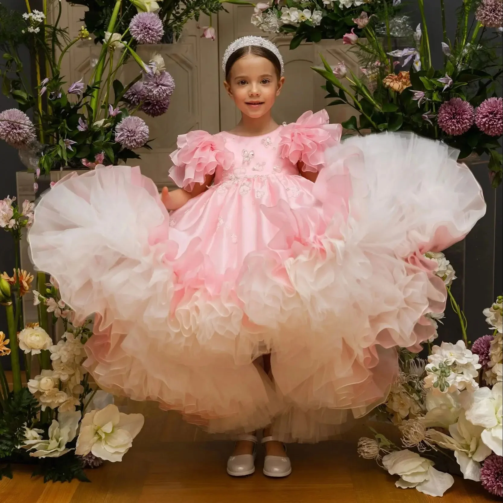 Customized Pink Flower Girl Dresses For Wedding Fluffy Appliques Crystal Layered Lovely Princess Birthday Party Pagant Gown
Customized Pink Flower Girl Dresses For Wedding Fluffy Appliques Crystal Layered Lovely Princess Birthday Party Pagant Gown