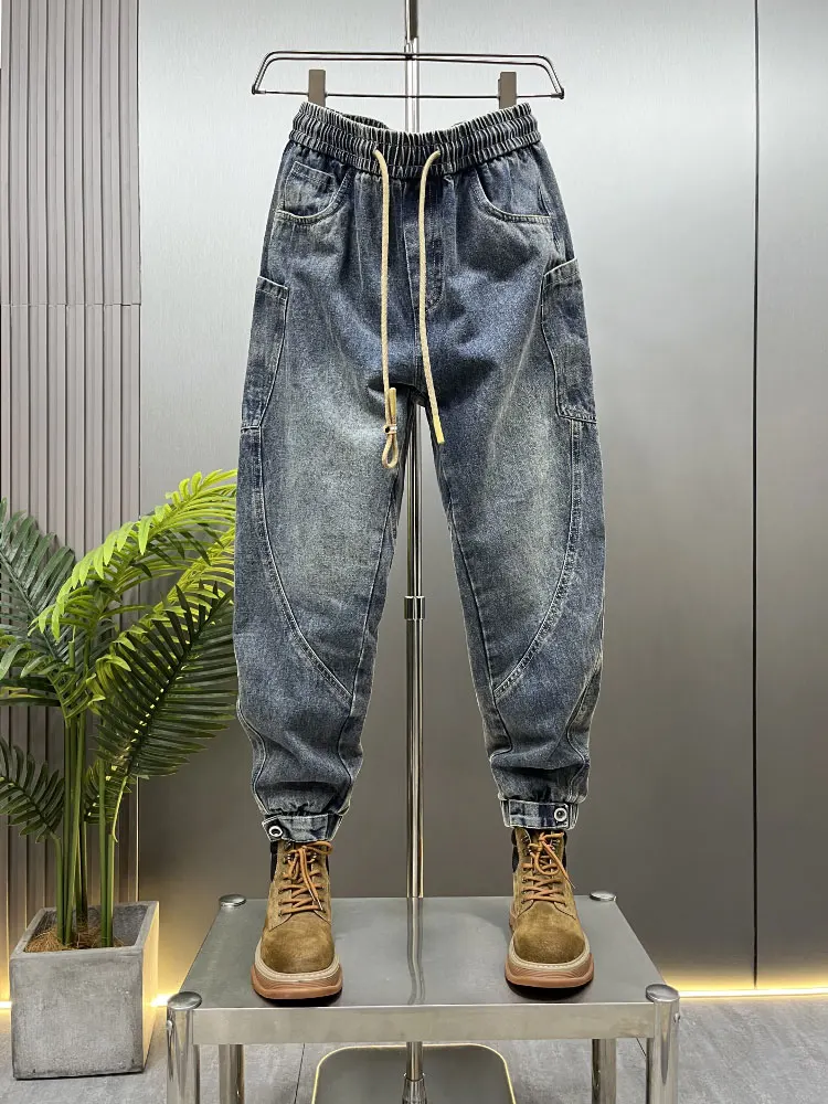 Мужские джинсовые джинсы с завышенной талией в стиле ретро, осенне-зимние свободные брюки-харлан с несколькими карманами, брюки Haome Splice Design Bend Knife
Мужские джинсовые джинсы с завышенной талией в стиле ретро, осенне-зимние свободные брюки-харлан с несколькими карманами, брюки Haome Splice Design Bend Knife