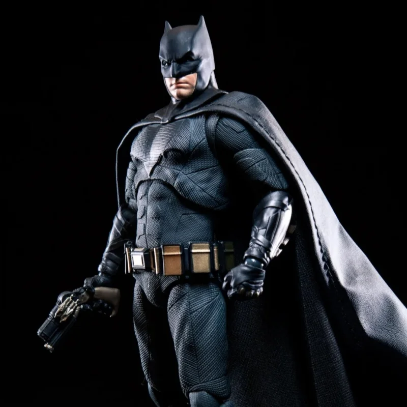 FondJoy genuine DC Justice League light armor Batman figurine toy boy gift doll ornament 1/9 BATMAN PVC Model Joint Movable
FondJoy genuine DC Justice League light armor Batman figurine toy boy gift doll ornament 1/9 BATMAN PVC Model Joint Movable