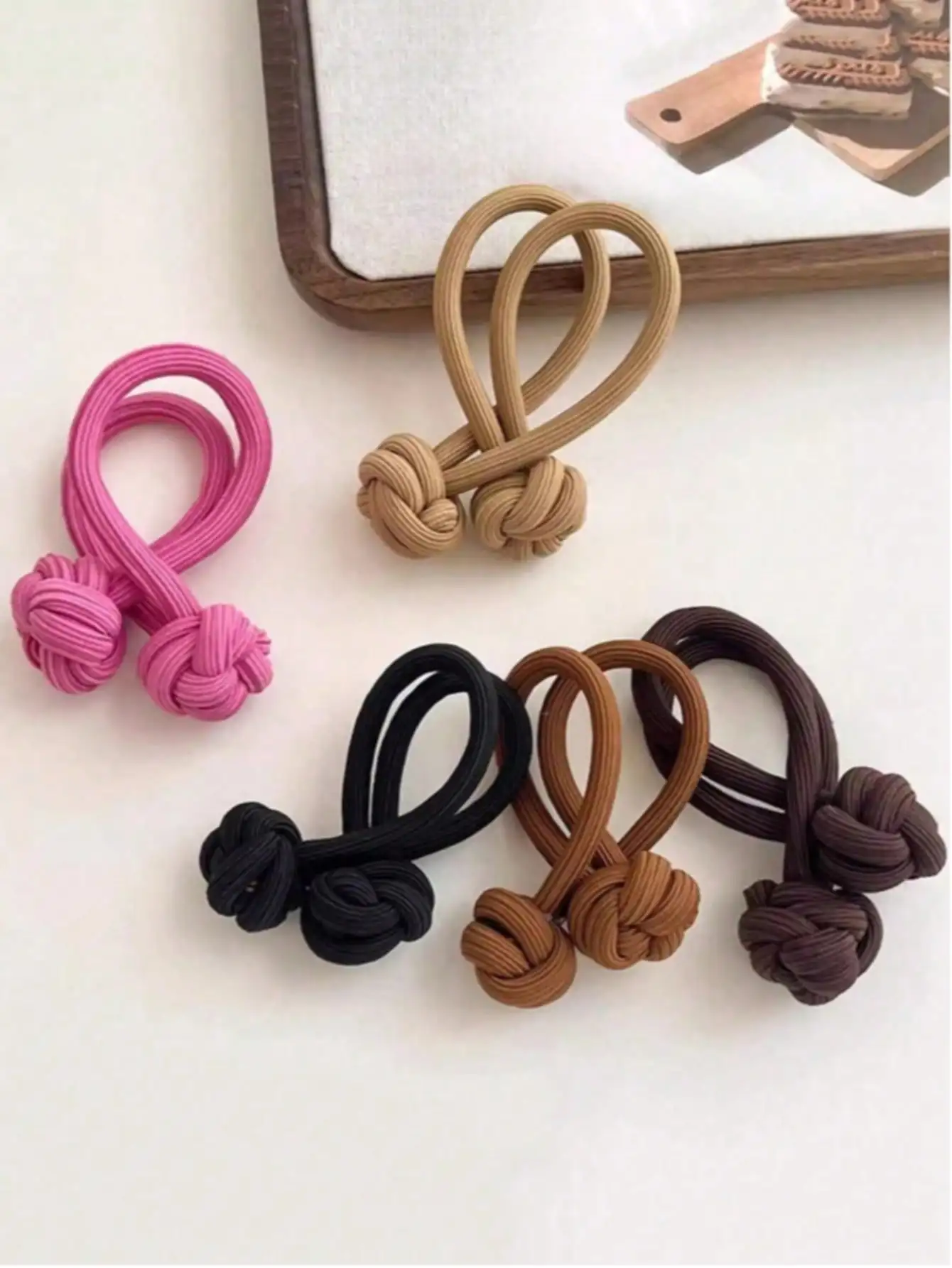 5pcsWomen's Black/Brown/Coffee/Khaki/Pink High-Quality Large 20cm (Max Expanded Length) Striped Hair Scrunchies, Minimalist Elegant Vintage Palace Style, Casual Street Style, Minimalism, Suitable For Daily Decoration, Ponytail, Makeup, Work Comm
5pcsWomen's Black/Brown/Coffee/Khaki/Pink High-Quality Large 20cm (Max Expanded Length) Striped Hair Scrunchies, Minimalist Elegant Vintage Palace Style, Casual Street Style, Minimalism, Suitable For Daily Decoration, Ponytail, Makeup, Work Comm