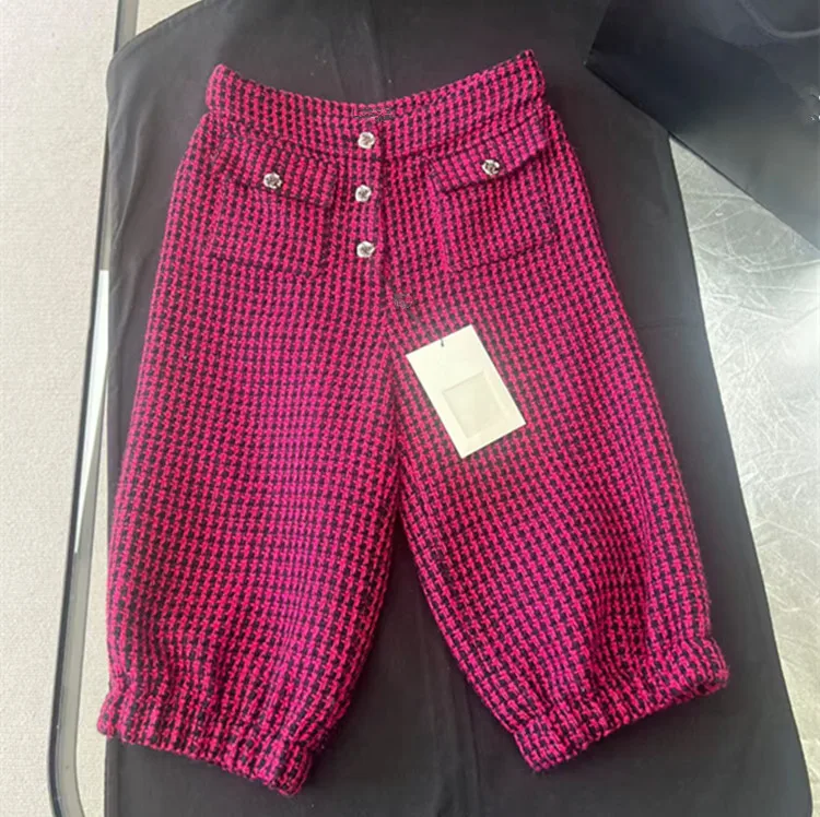 Customization New styles of European women's clothing for 2026 tweed harem pants six-inch pants
Customization New styles of European women's clothing for 2026 tweed harem pants six-inch pants