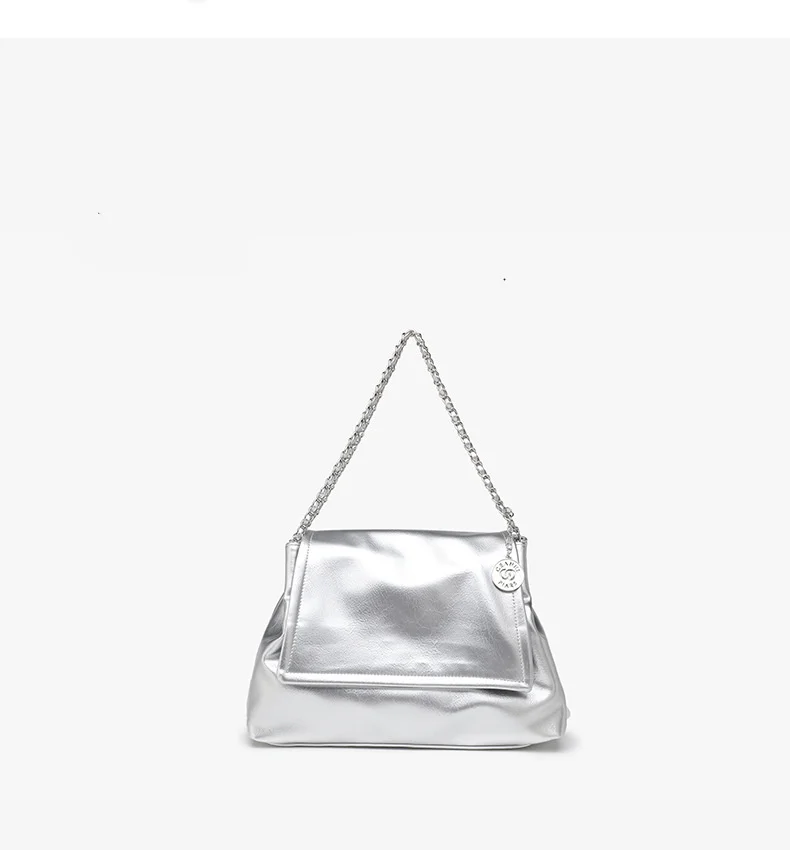 New multifunction chain tote bag with large capacity for commuting silver high-end shoulder bag simple and atmospheric
New multifunction chain tote bag with large capacity for commuting silver high-end shoulder bag simple and atmospheric